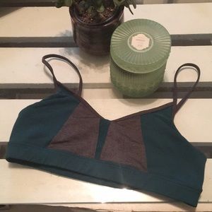 Alo sports bra small